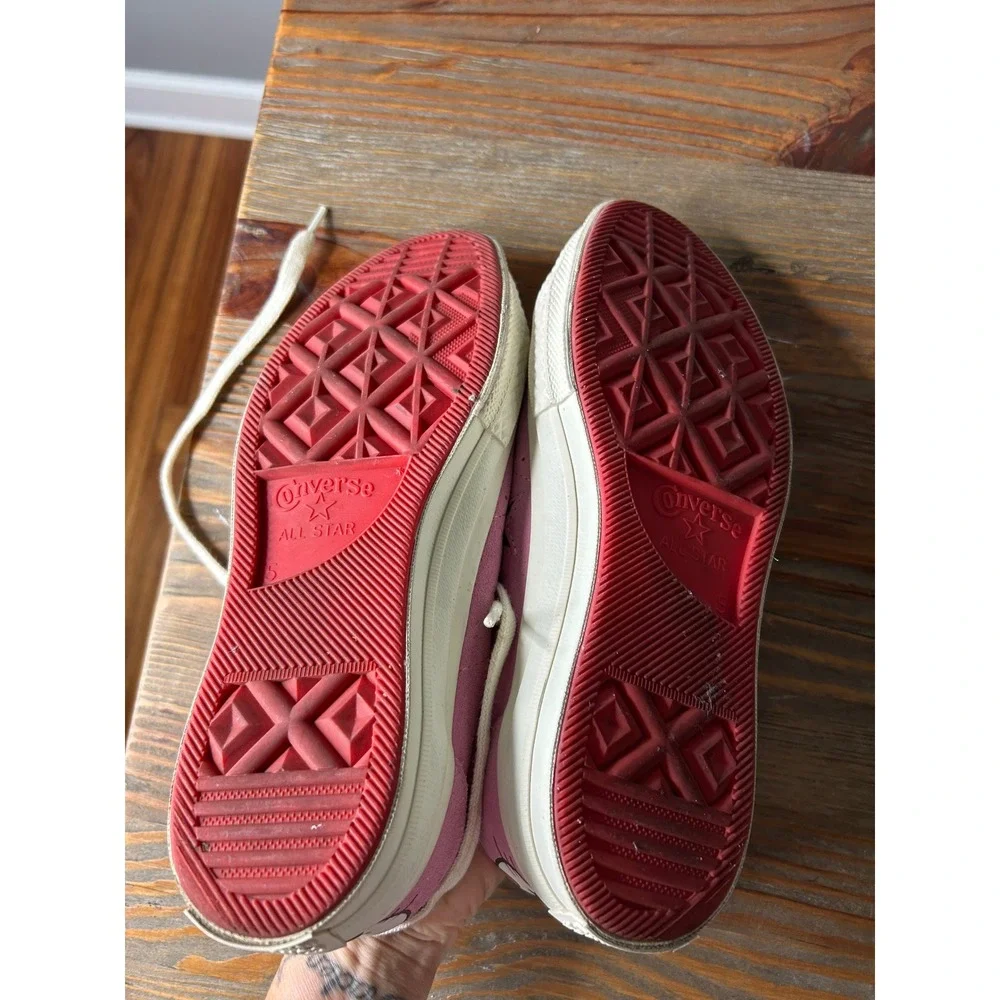 Converse One Star‎ x Hello Kitty Pink Sneakers Womens Size 7 Low Top Shoes - Picture 9 of 9